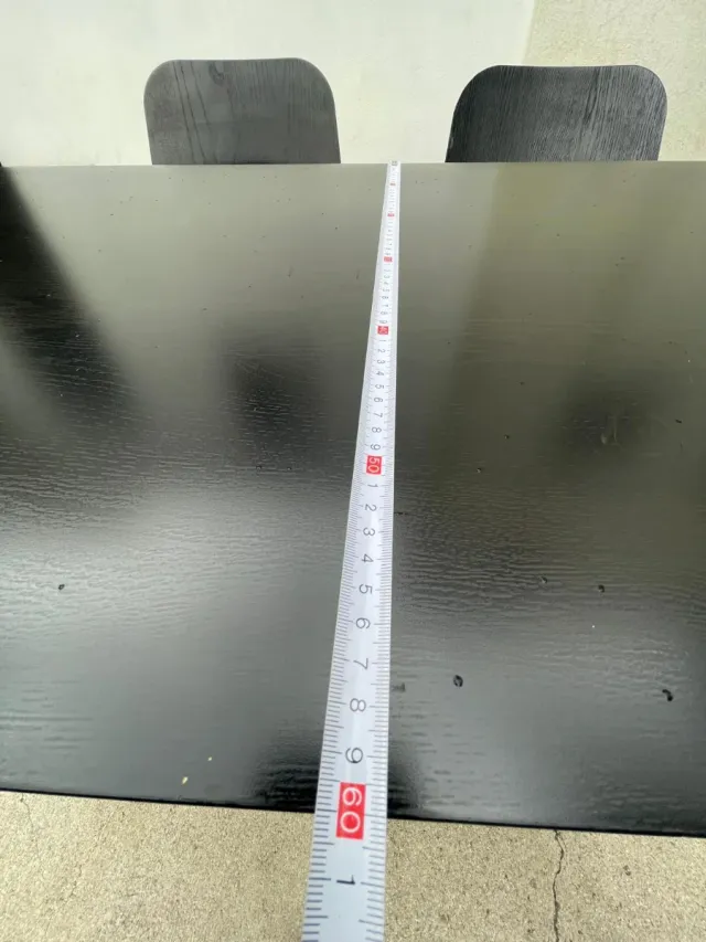 Mesa alta com 4 cadeiras