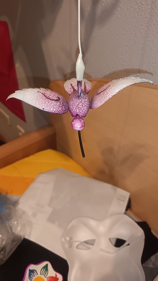 Colibrí decorativo metálico rosa y blanco