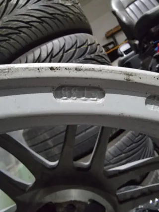 Llantas OZ Racing 8x18 ET35 5x112