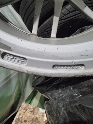 Llantas OZ Racing 8x18 ET35 5x112