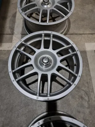 Llantas OZ Racing 8x18 ET35 5x112