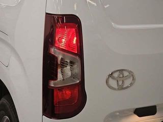 Toyota Proace City Verso EV 50kW Family Active L1 100 kW (136 CV)