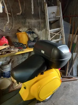 Vespa FL 125 Correos Amarilla