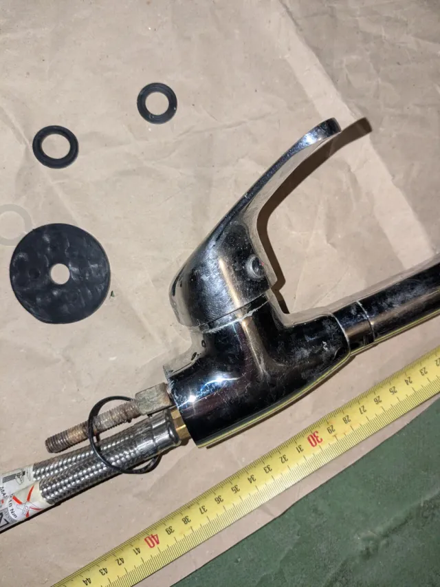 Grifo Cocina Metal y Plástico