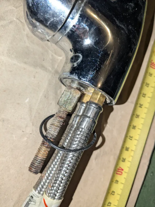 Grifo Cocina Metal y Plástico