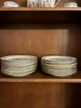 Vajilla Limoges Porcelana Blanca y Dorada