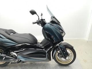 YAMAHA X-MAX 300 TECH MAX 2022 5322 kms.