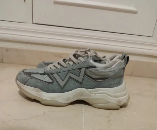 Zapatillas MIM grises y blancas