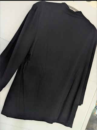 Blusa Estampada Manga Larga o Jersey negro pico