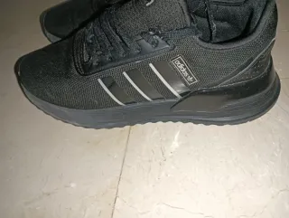Deportivas Adidas Negras