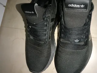 Deportivas Adidas Negras