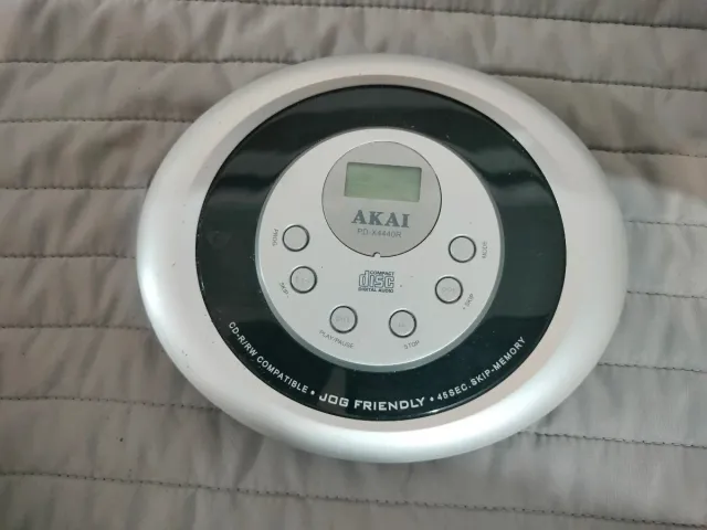 Reproductor CD Akai PD-X4440R Portátil