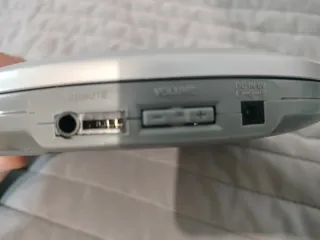 Reproductor CD Akai PD-X4440R Portátil