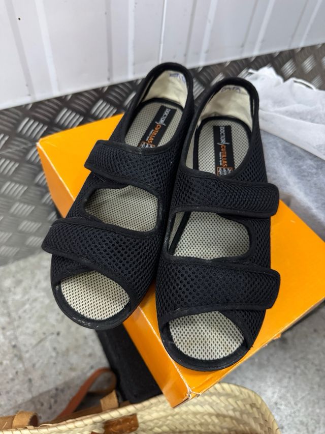 Zapatillas Doctor Cutillas Negras Talla 38