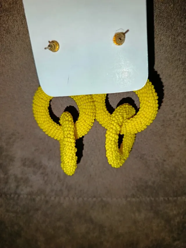 Pendientes largos mostacillas amarillas