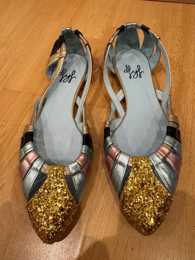 Bailarinas doradas y plateadas con glitter