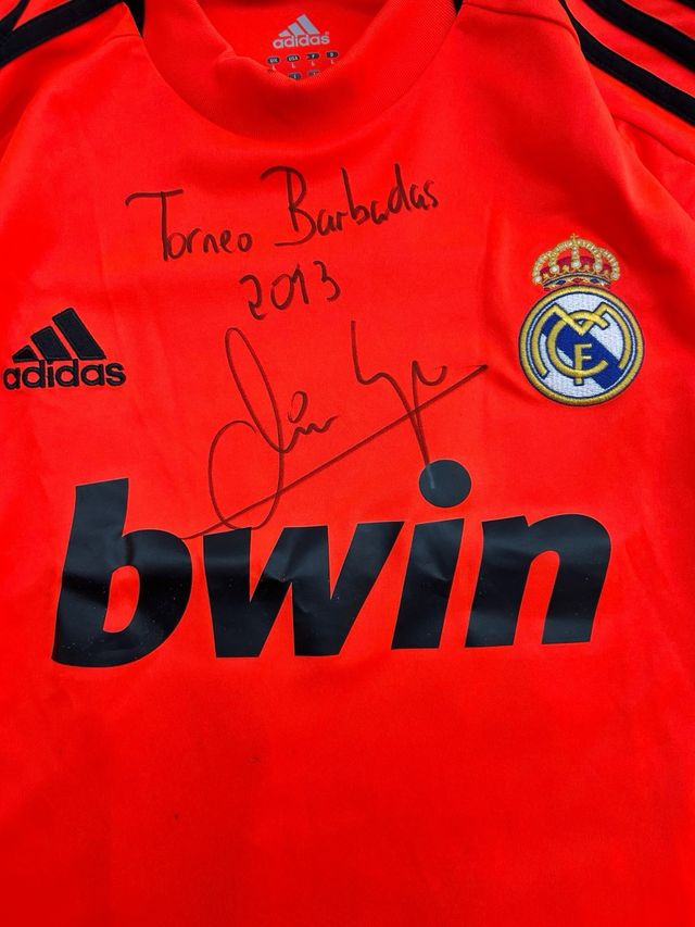 Camiseta Real Madrid Firmada Torneo Barbadas 2013