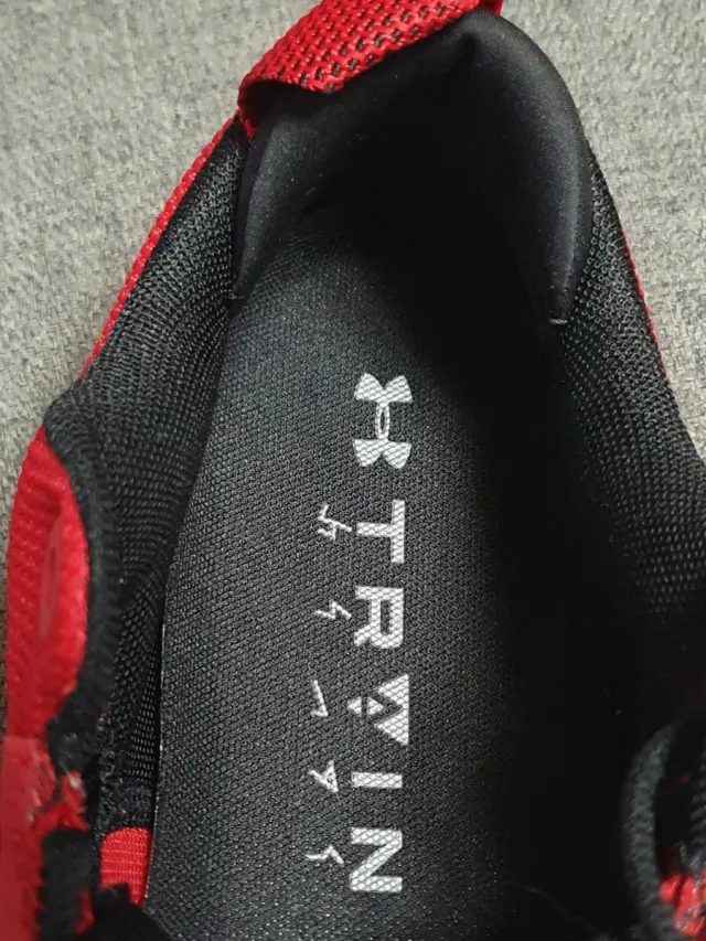 Zapatillas Under Armour TriBase Reign 6 Rojas