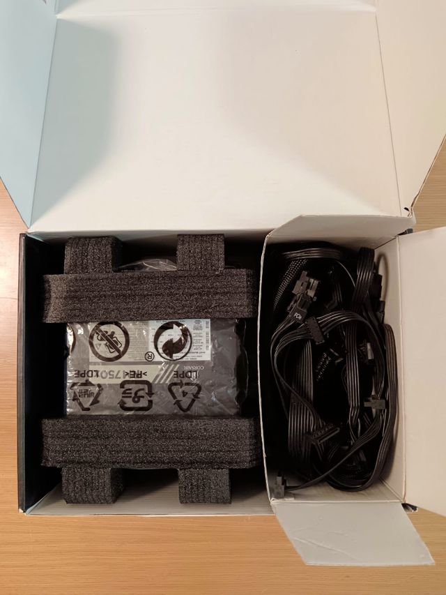 Corsair RM750x Fuente de Alimentacion