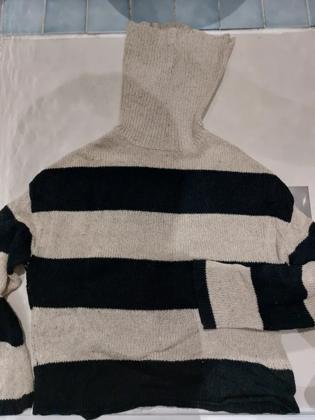 Jersey de punto rayas beige y negro