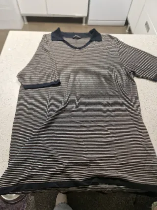 Polo de tela fina para hombre