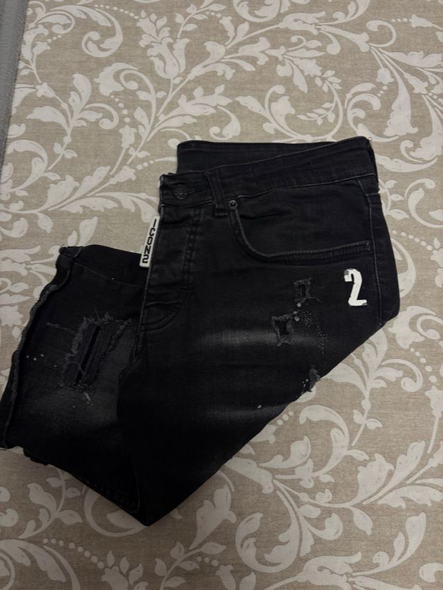 Vaqueros ICON cortos negros
