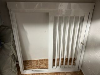 Reja/Ventana Aluminio Blanco con Cerradura