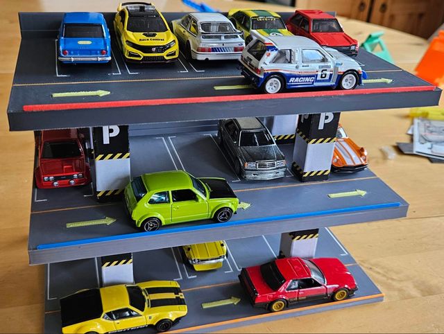 Diorama Garaje/Parcheggio Hot Wheels 1/64