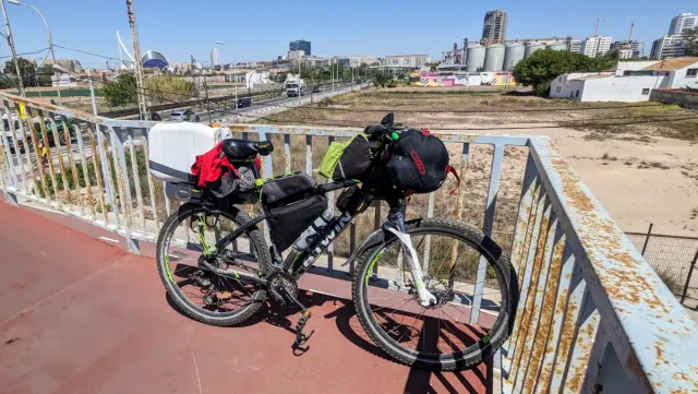 Bicicleta preparada para bikepacking