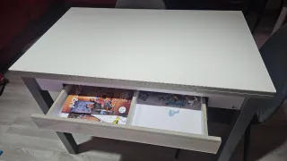 Mesa de cocina extensible gris y blanca,abierta1,5