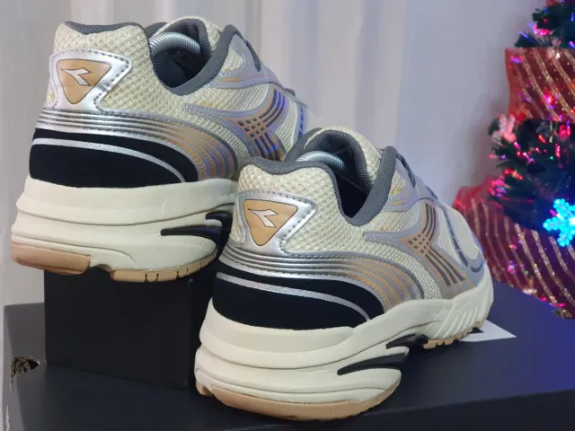 Zapatillas Diadora Sao-Ko 8 Beige/Plata