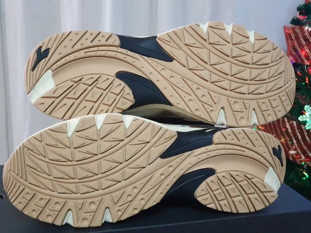 Zapatillas Diadora Sao-Ko 8 Beige/Plata