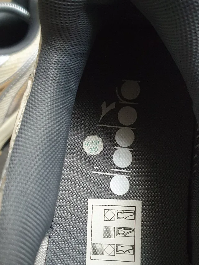 Zapatillas Diadora Sao-Ko 8 Beige/Plata