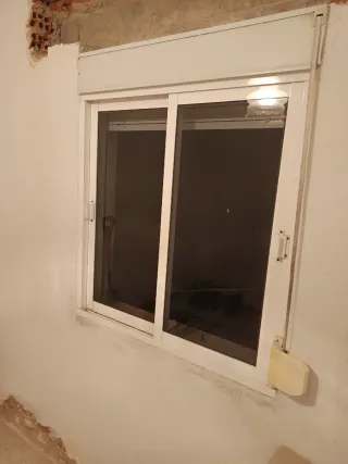 Ventanas y puerta balcón corredera