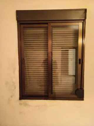 Ventanas y puerta balcón corredera