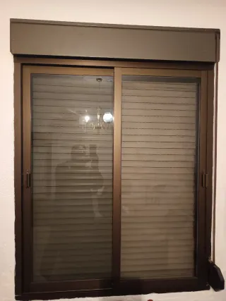 Ventanas y puerta balcón corredera