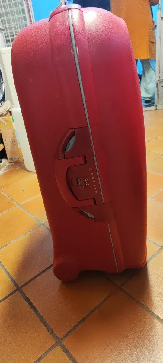 Maleta grande Roncato Shuttle roja