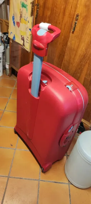 Maleta grande Roncato Shuttle roja