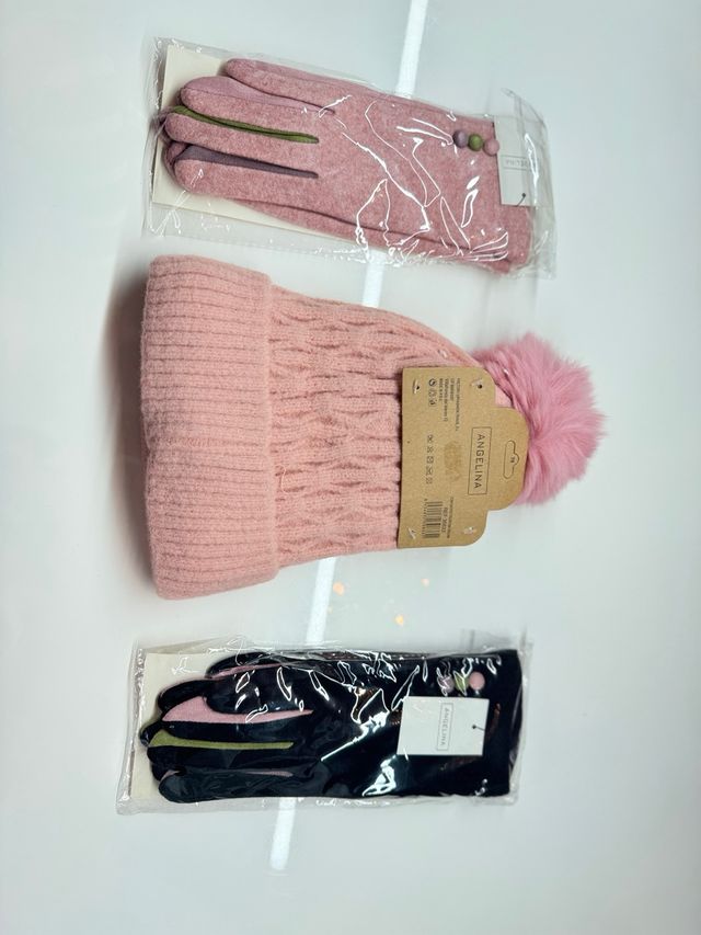 Set Invierno Gorro y Guantes Angelina Rosado