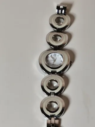 Reloj mujer plata y blanco