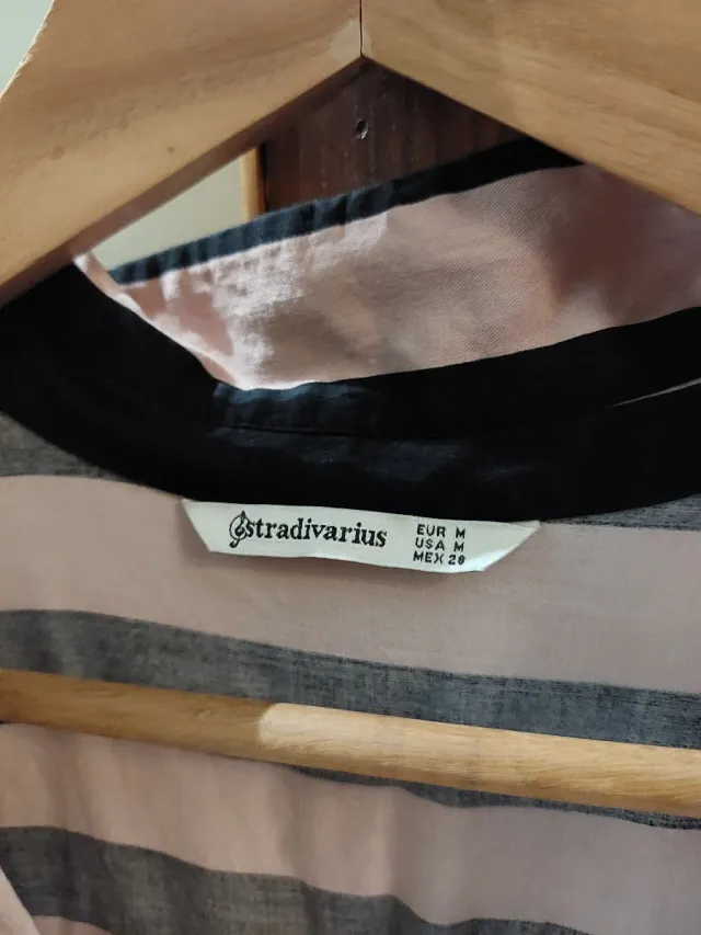 Camisa Stradivarius Rayas Rosa y Negra