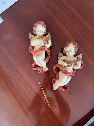 Ángeles decorativos para colgar en pared.