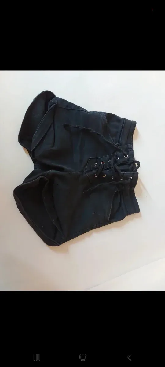 Shorts vaqueros negros con cordones