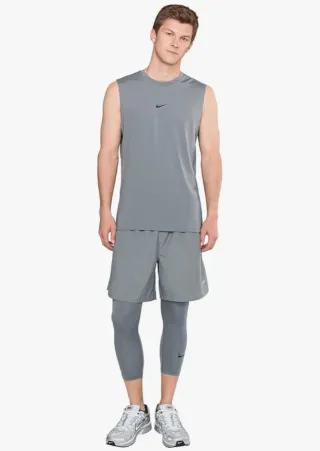 Pantalón Mallas Térmica Nike Pro Dri-Fit 3/4 Gris.