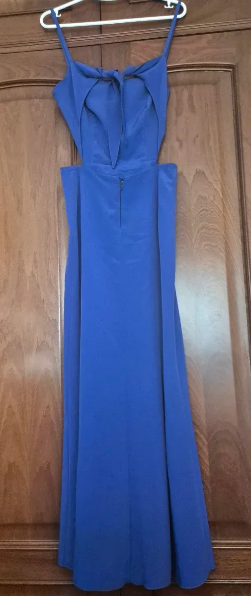 Vestido fiesta azul eléctrico con chal