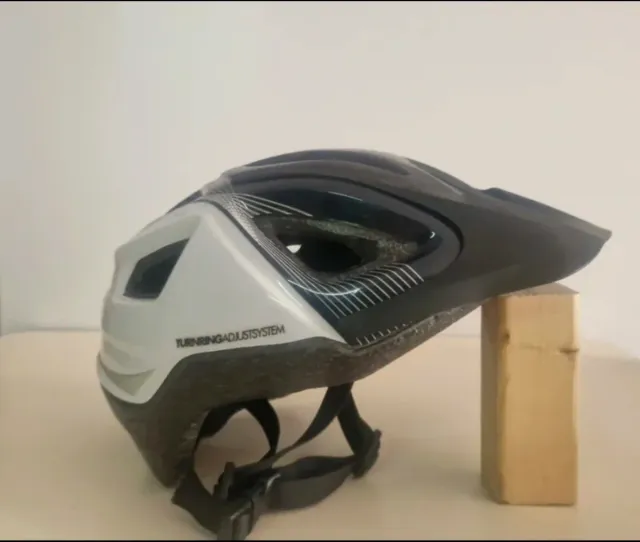 Lote 3 cascos ciclismo/skate