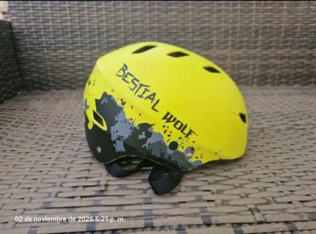 Lote 3 cascos ciclismo/skate