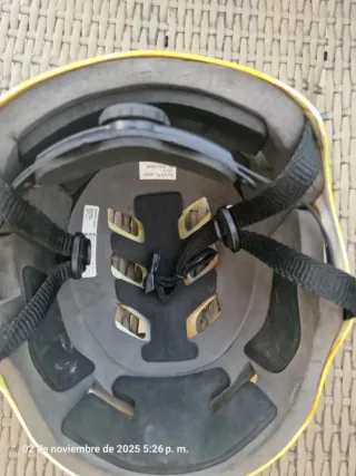 Lote 3 cascos ciclismo/skate