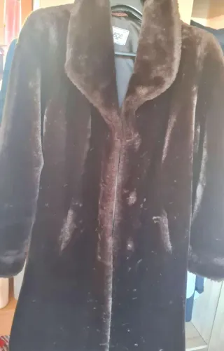 Abrigo de pelomuton marrón