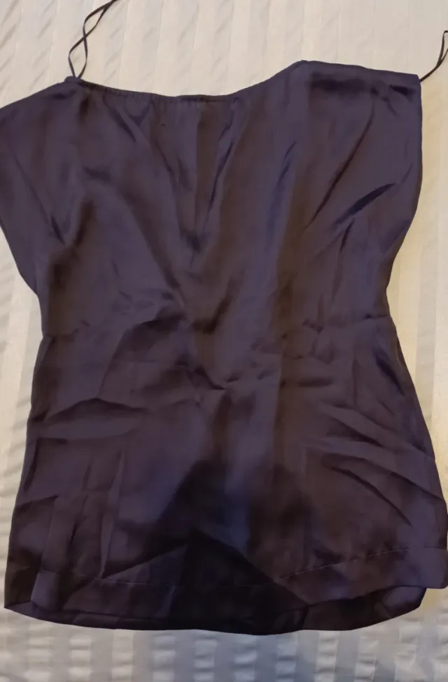 Blusa azul oscuro elegante